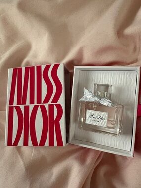 Dior Miss Dior Pink and White Perfume Gift Box